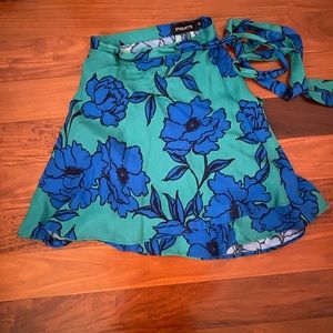 Etiquette wrap skirt size small